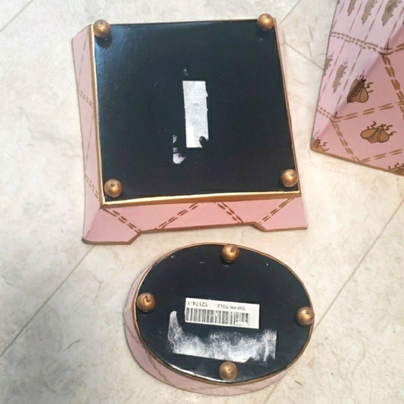 Jayes Vintage Hand Painted Pink With Gold Bees Quilted Bathroom Accents - Picture 10 of 11